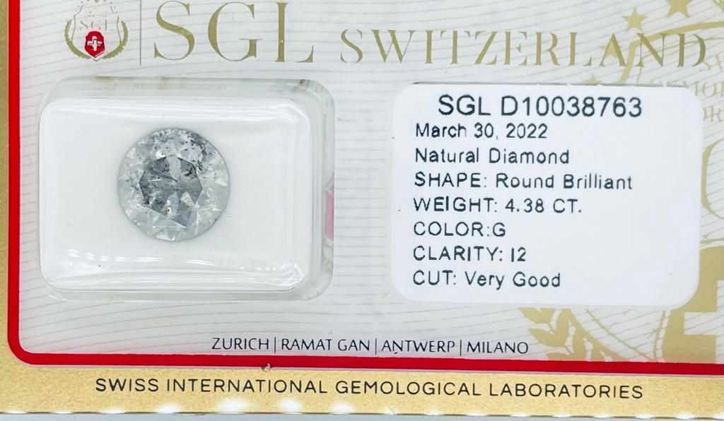 Null 
 1颗钻石4,38克拉，G - i2 - 形状明亮 - 证书SGL - C20305-5