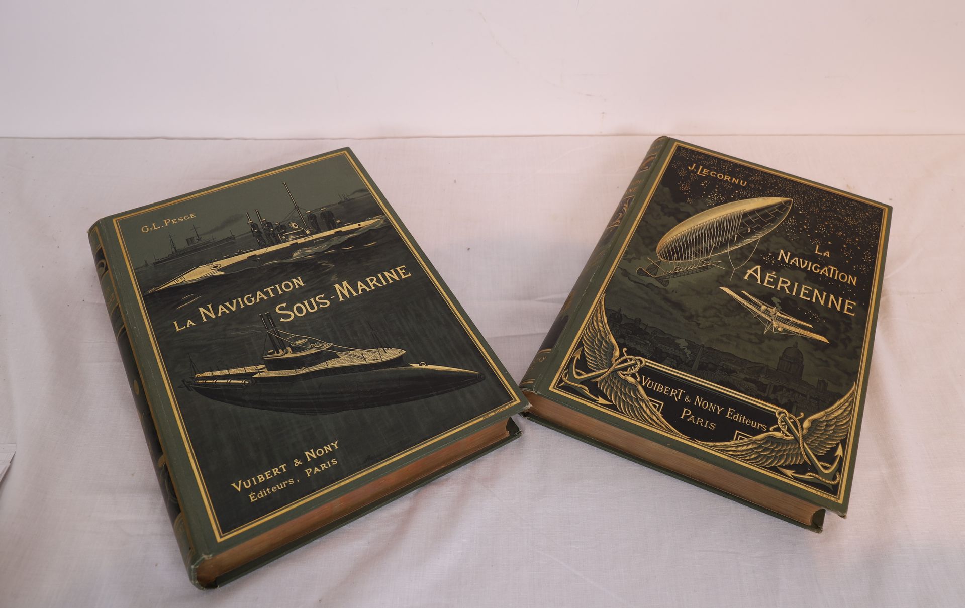 Null Lot de deux volumes : 

LECORNU (J.). LA NAVIGATION AÉRIENNE, PARIS, LIBRAI&hellip;