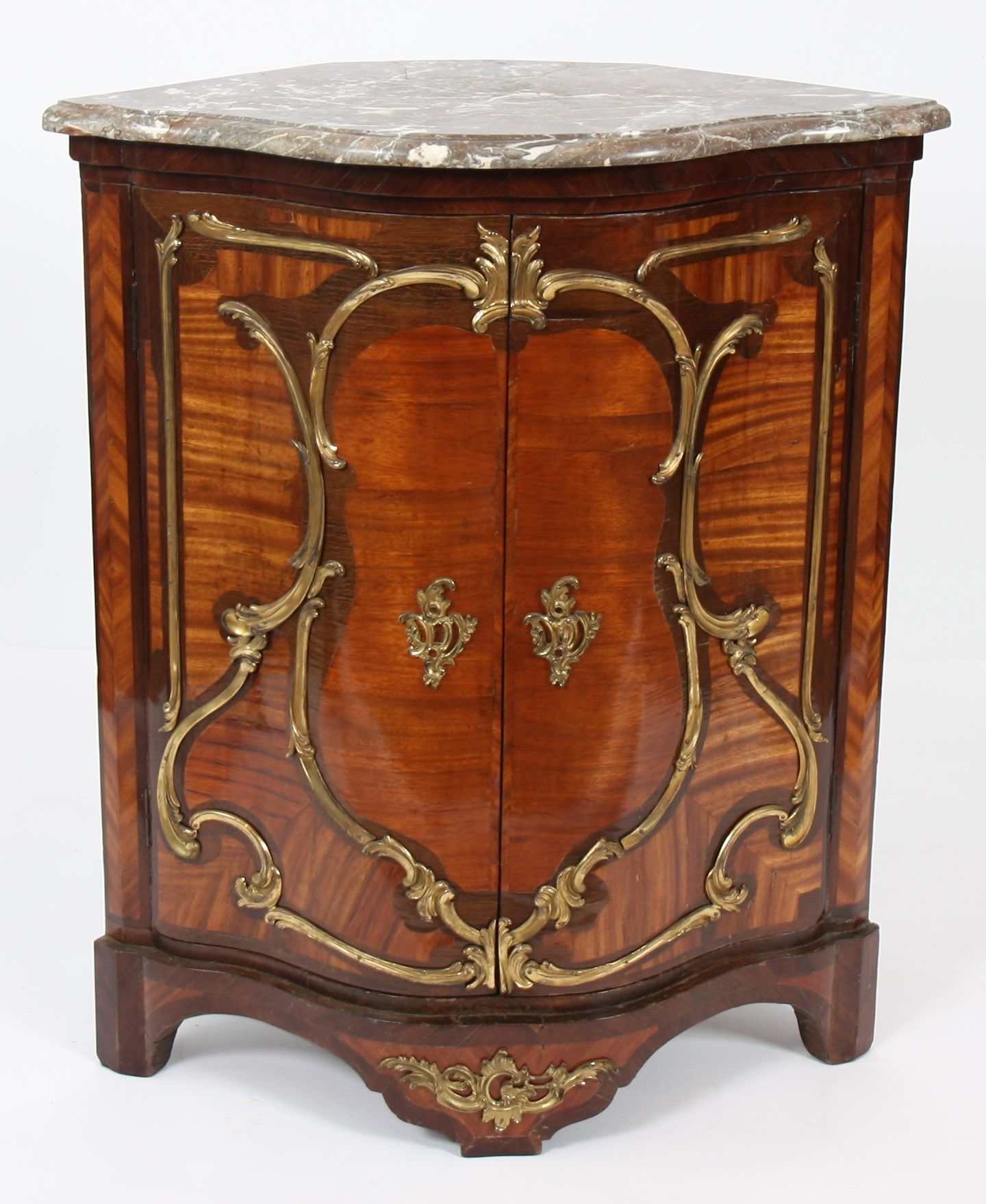 Null VERY NICE REGENCE MARQUET CHEST attributed to MIGEON

In marquetry of wood &hellip;