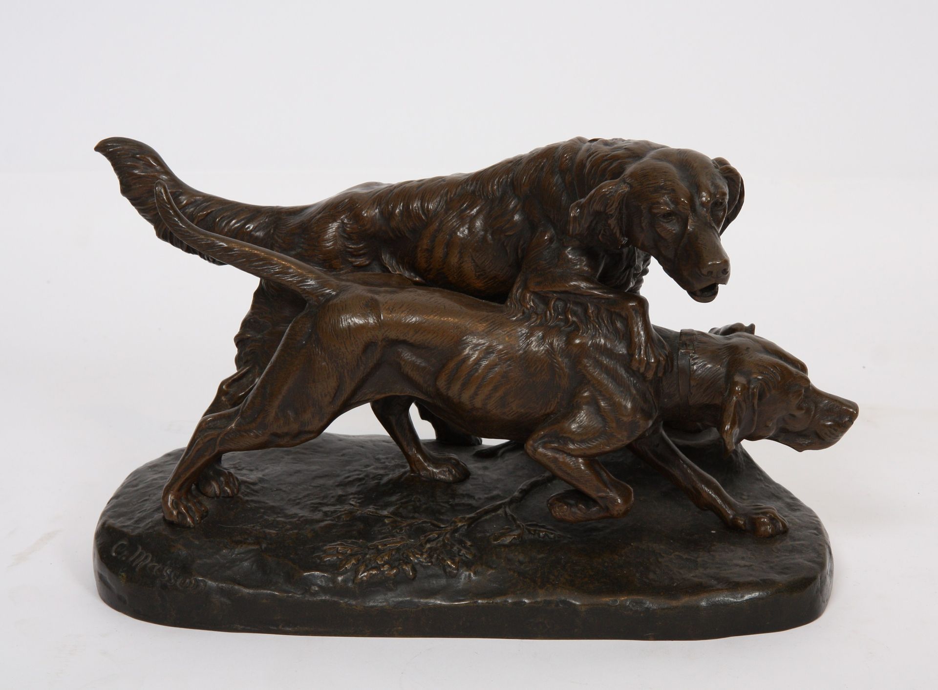 Null 克洛维-埃德蒙-马松（1838-1913）的铜质 "猎狗夫妇"。

带有奖章铜锈的青铜器，代表休息中的西班牙犬

签名：C Masson

19世纪时&hellip;