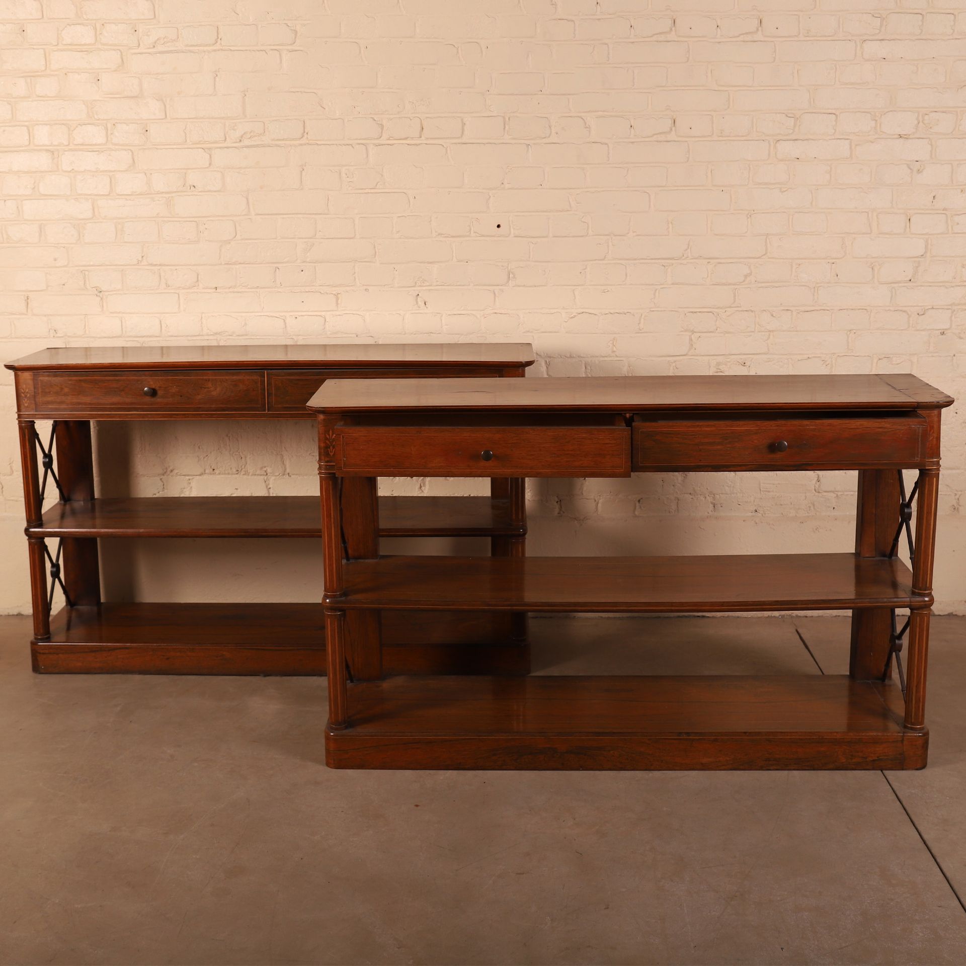 Null PAIR OF DINING ROOM CONSOLES ON CHARLES X BASE

Rosewood veneer and light w&hellip;