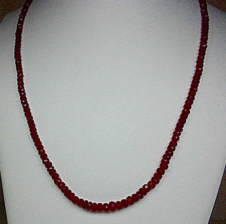 Null 非常漂亮且非常罕见的红宝石吊坠项链，重约65克 - 金扣0.35克