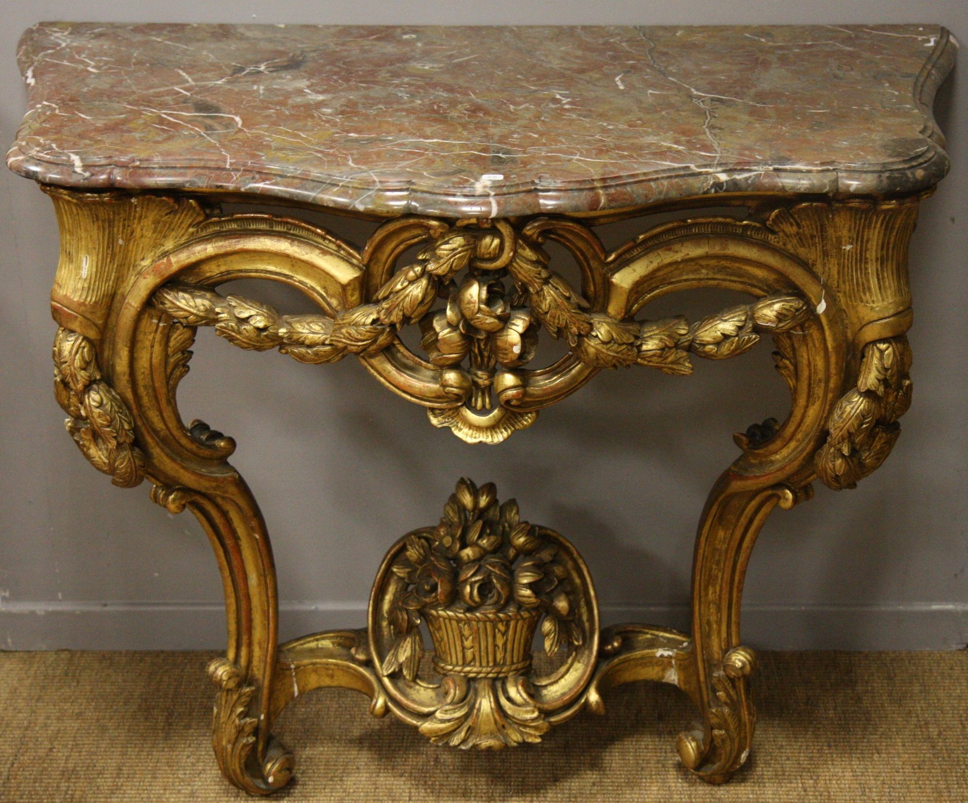 Null GILDED WOOD CONSOLE LOUIS XV

In gilded and carved wood, curved in front an&hellip;