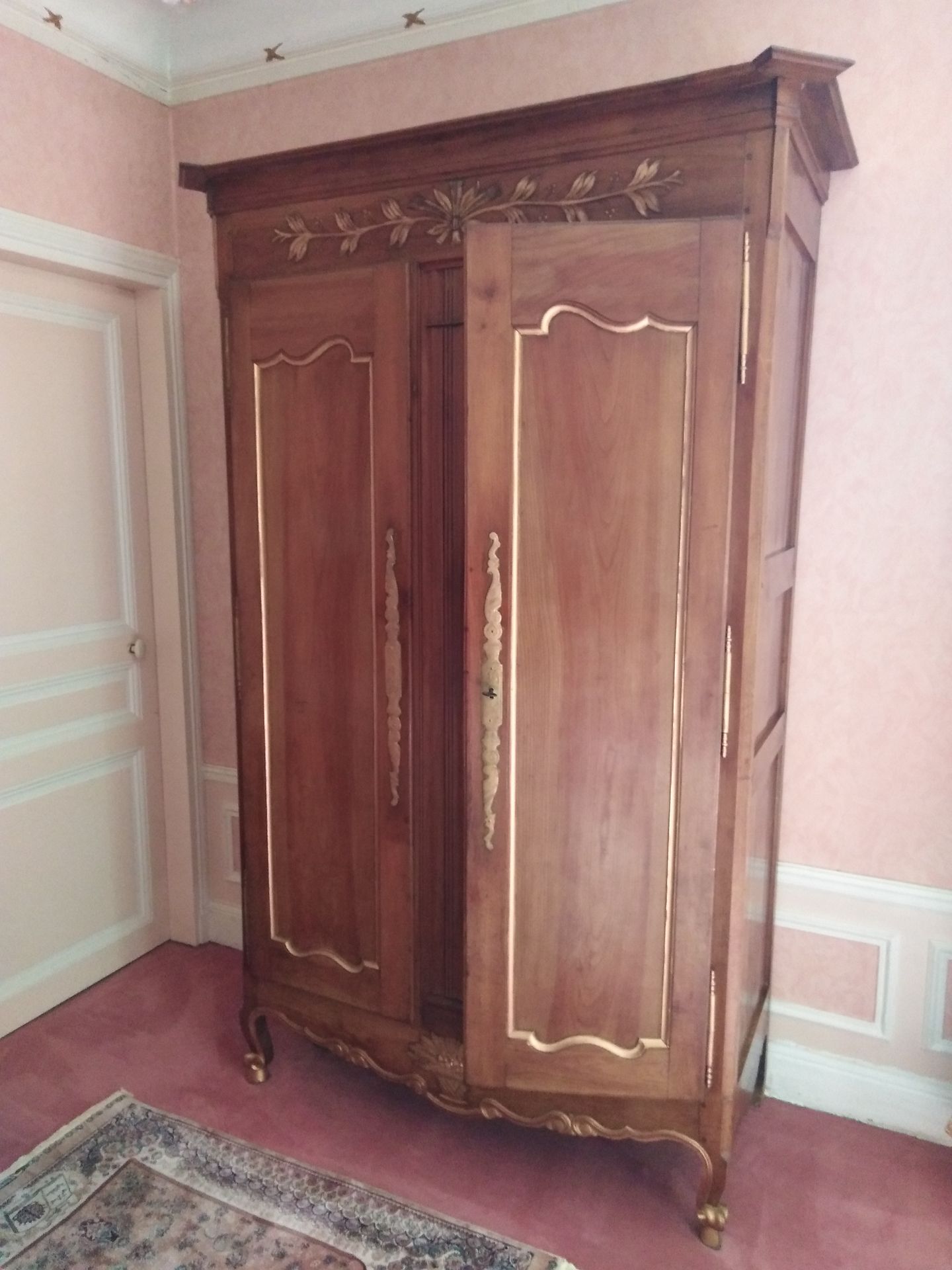 Null VENDÉENNE浅色木质双门衣柜

19世纪

217 x 132 x 63 cm

使用和维护的条件
