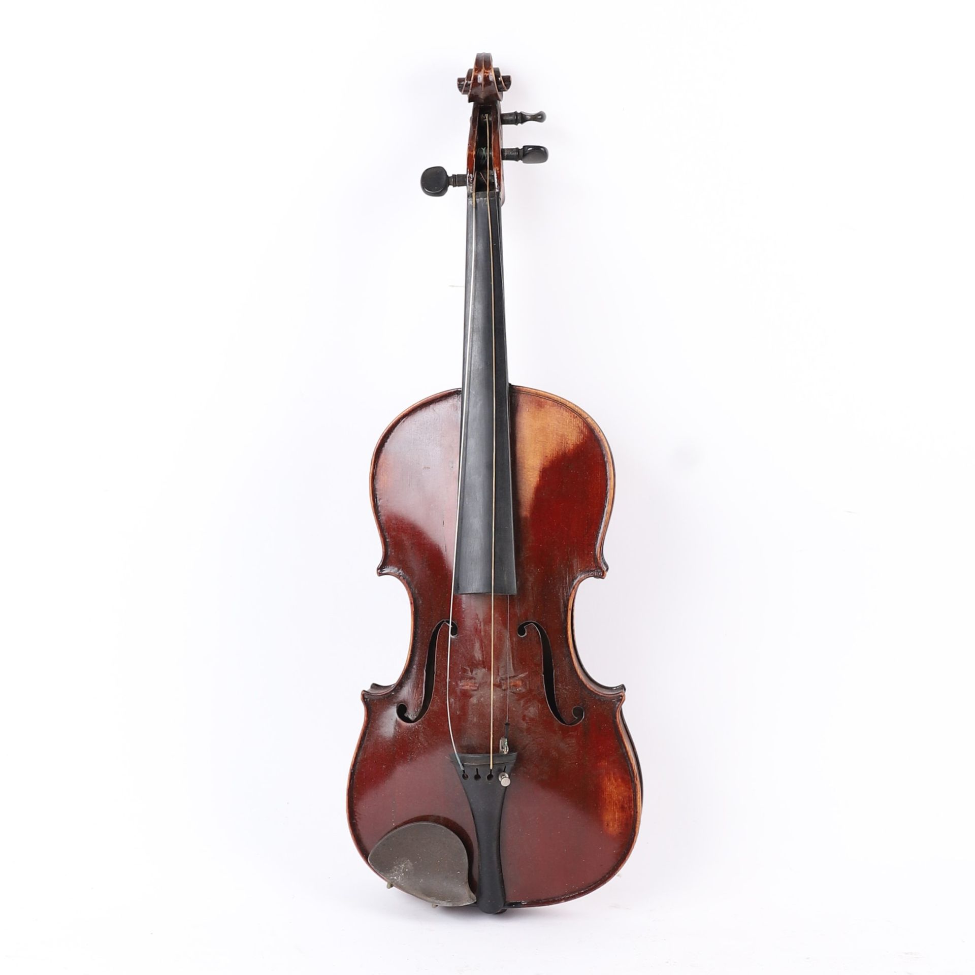 Null VIOLINE
Deutsche Geige
Trägt das Etikett "Degani Giulio".
L: 35,9 cm
Bruch &hellip;