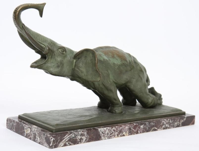 Null BRONZE "ELEPHANT" DE SYLVAIN NORGA (1892 -1968)

En bronze patiné représent&hellip;