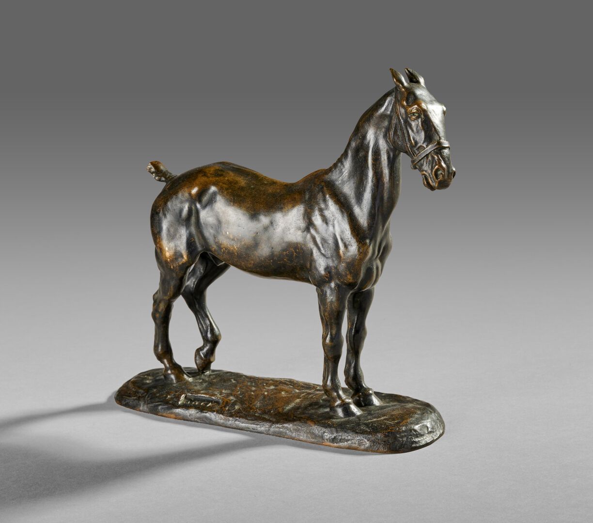 Null Gaston D'ILLIERS (1876-1932/52)

"杰克"

青铜，有阴影的棕色铜锈。有签名和标题。

25,5 x 25 x 8厘米&hellip;