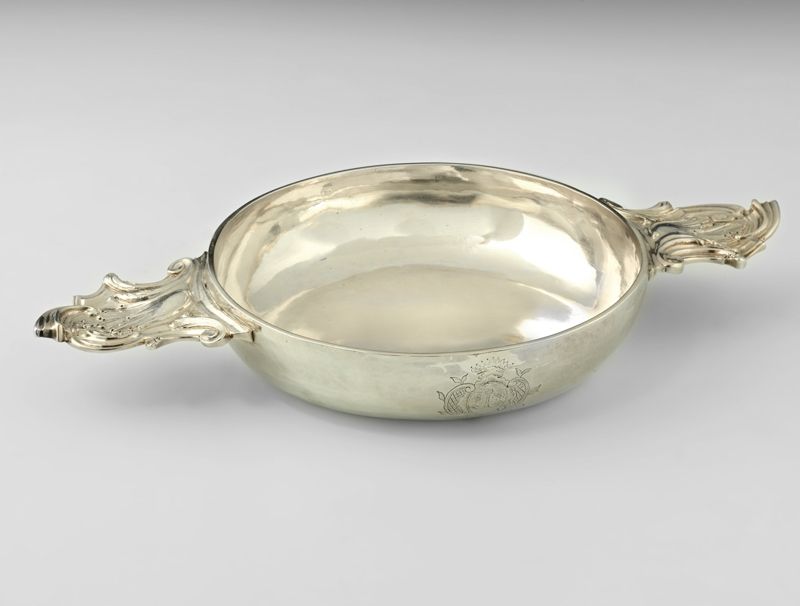 Null Ecuelle à oreilles in silver. Jurisdiction of Toulouse, Carcassonne 1775. M&hellip;