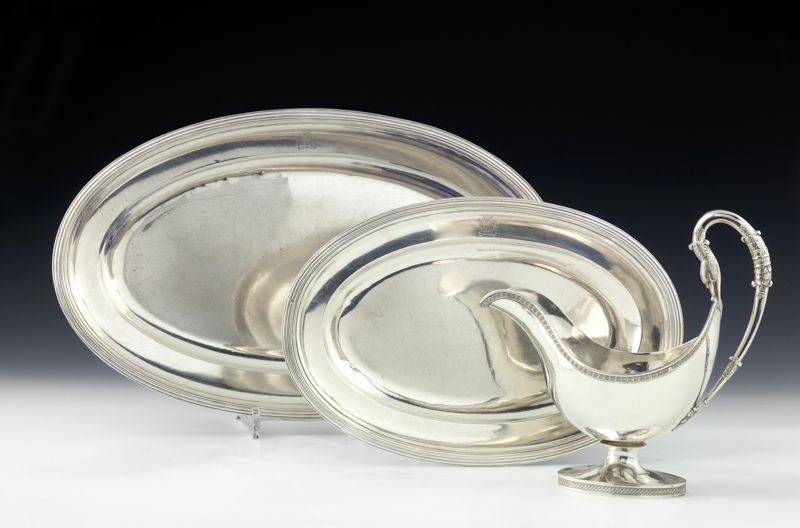 Null Due piatti ovali in argento. Parigi 1819-1838 Modello con modanature a file&hellip;