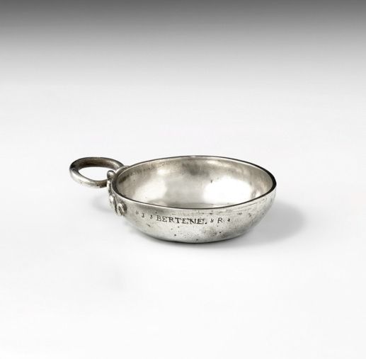 Null Silver wine cup. Blois around 1780. Master Goldsmith : Antoine Tranquart, r&hellip;