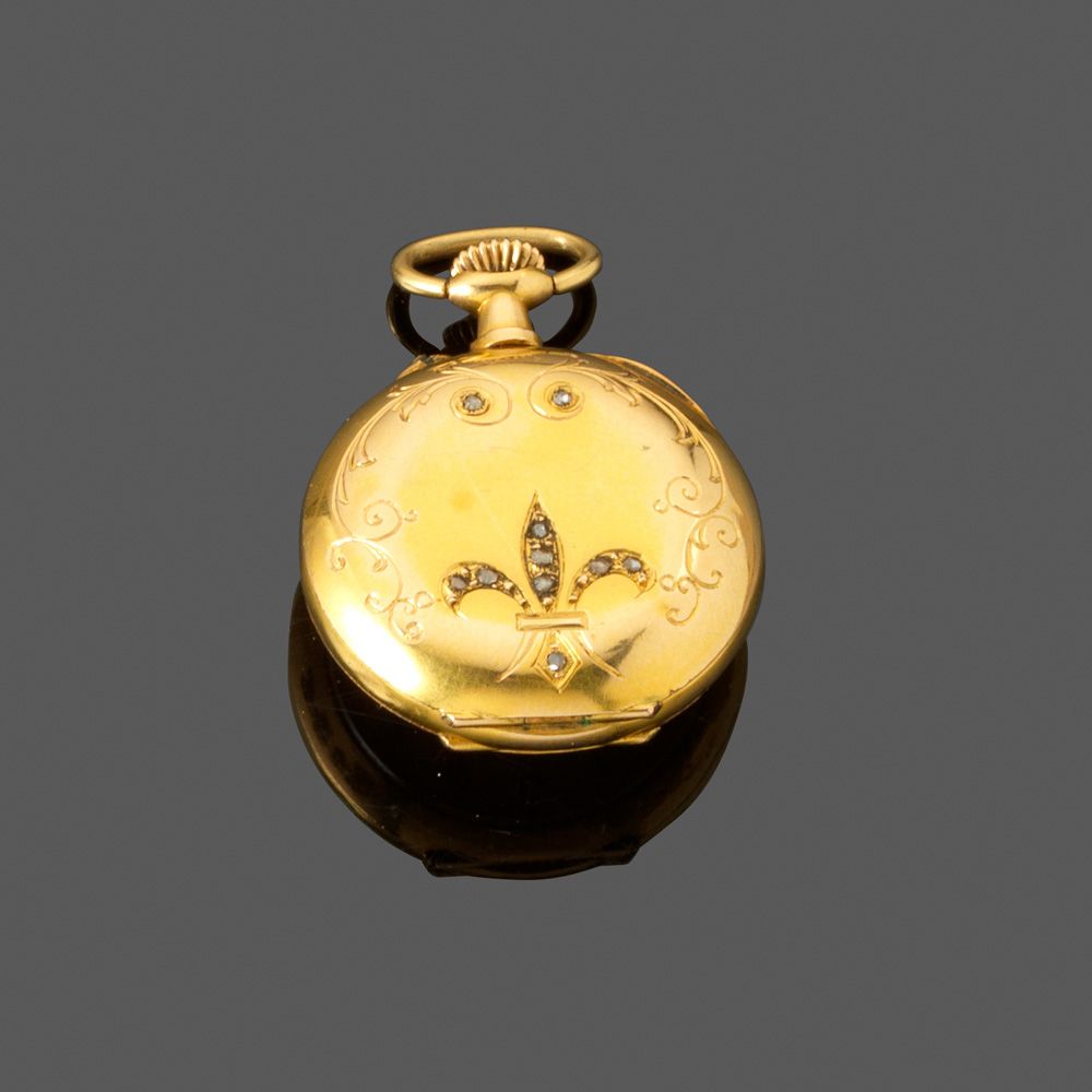 Null Montre de col En or jaune 18k la boîte ronde ornée au revers d'une fleur de&hellip;