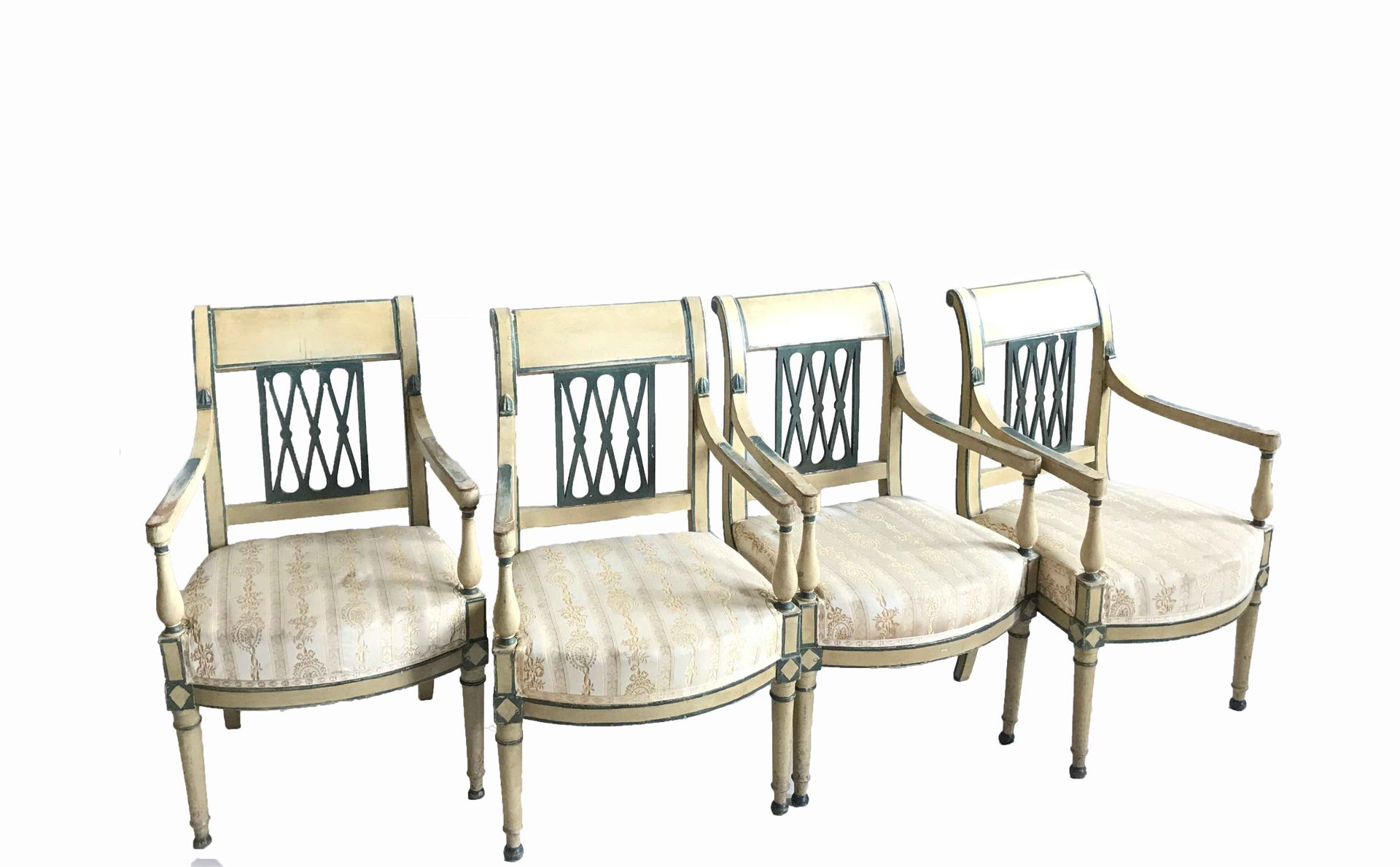 Null 
Suite de quatre fauteuils en bois laqué blanc avec rechampi bleu. Epoque D&hellip;