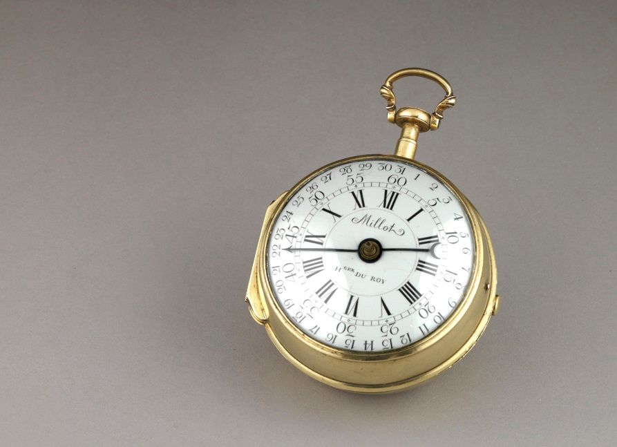 Null 
Montre de voyage signée " Millot horloger du Roy à Paris N° 2010 " avec in&hellip;