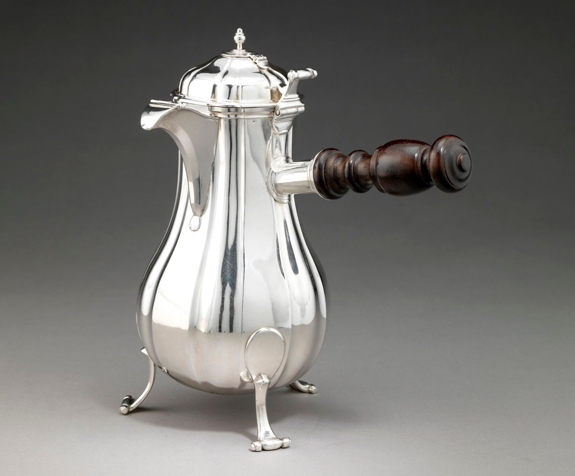 Null A silver chocolate pot. Lille 1735-1736