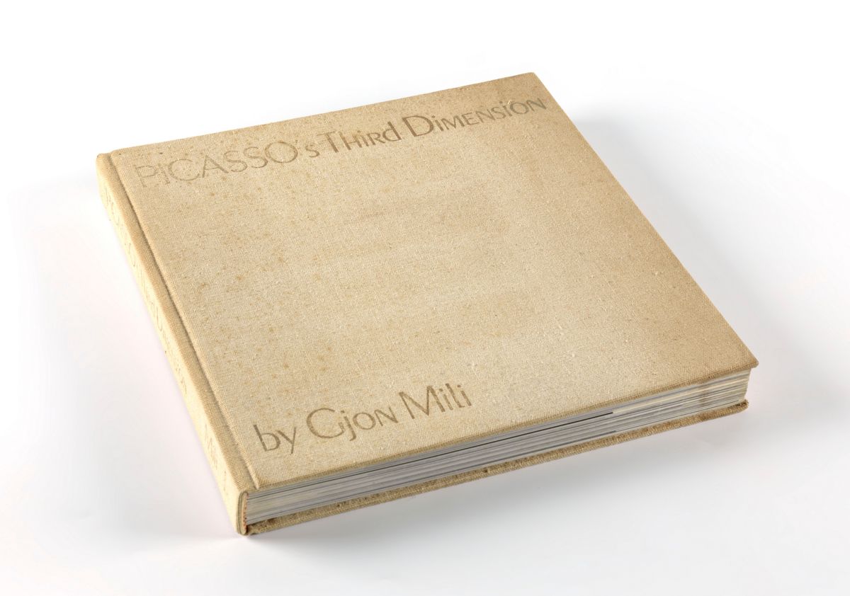 Null MILI (Gjon) 毕加索的第三空间。1卷，4开本，全灰布装订，带防尘套（棕色斑点）。S.L.Triton Press 1970年（第一版）照片和&hellip;
