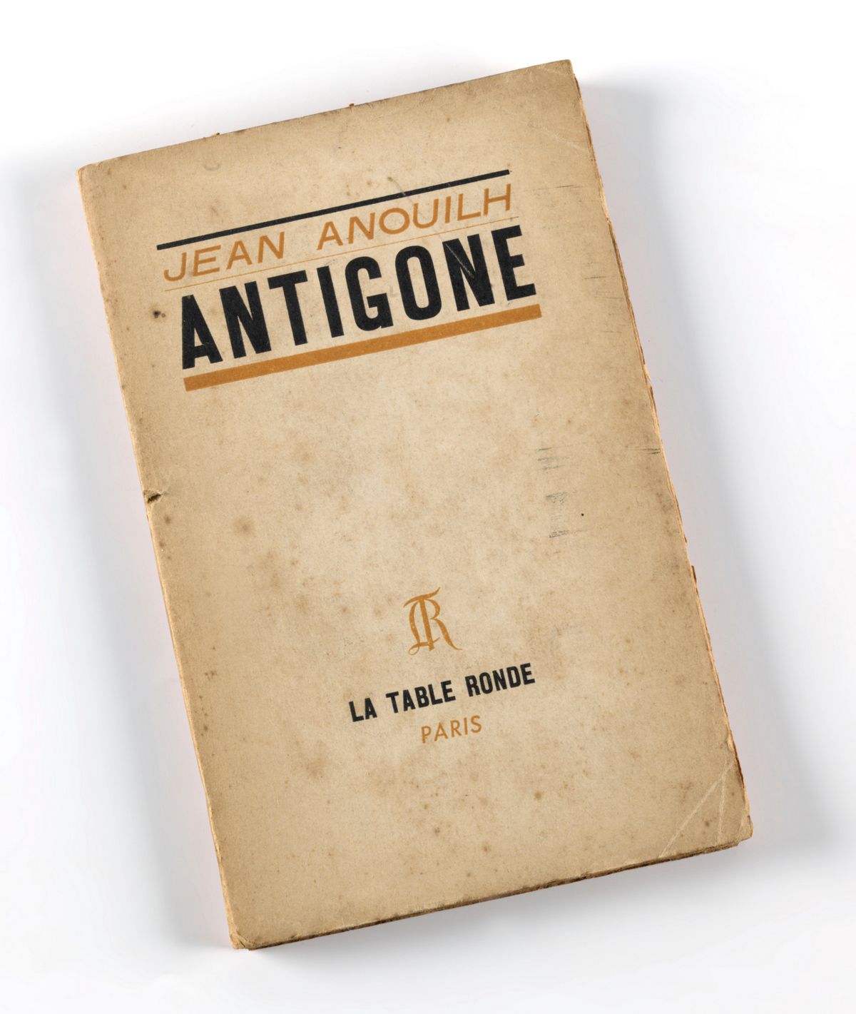 Null ANOUILH (Jean) Antigone. 1 vol. In-12 paperback. Paris La Table Ronde 1945 &hellip;
