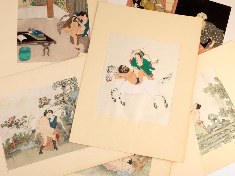 JAPON Lot composé de 12 estampes à sujets érotiques
XXe siècle
25 x 25 cm à vue