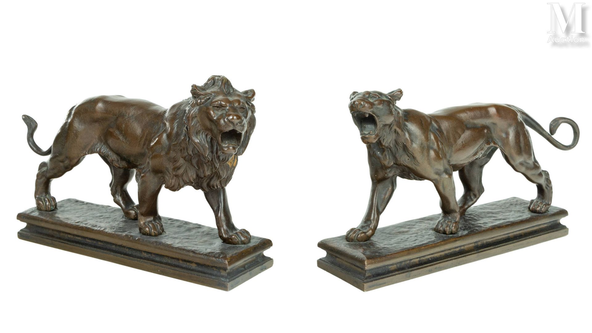Ecole du XIX ème 狮子和母狮佯装 
带有棕色铜锈的青铜器
高：14厘米 - 长：22.5厘米
(在母狮的尾巴上修复)