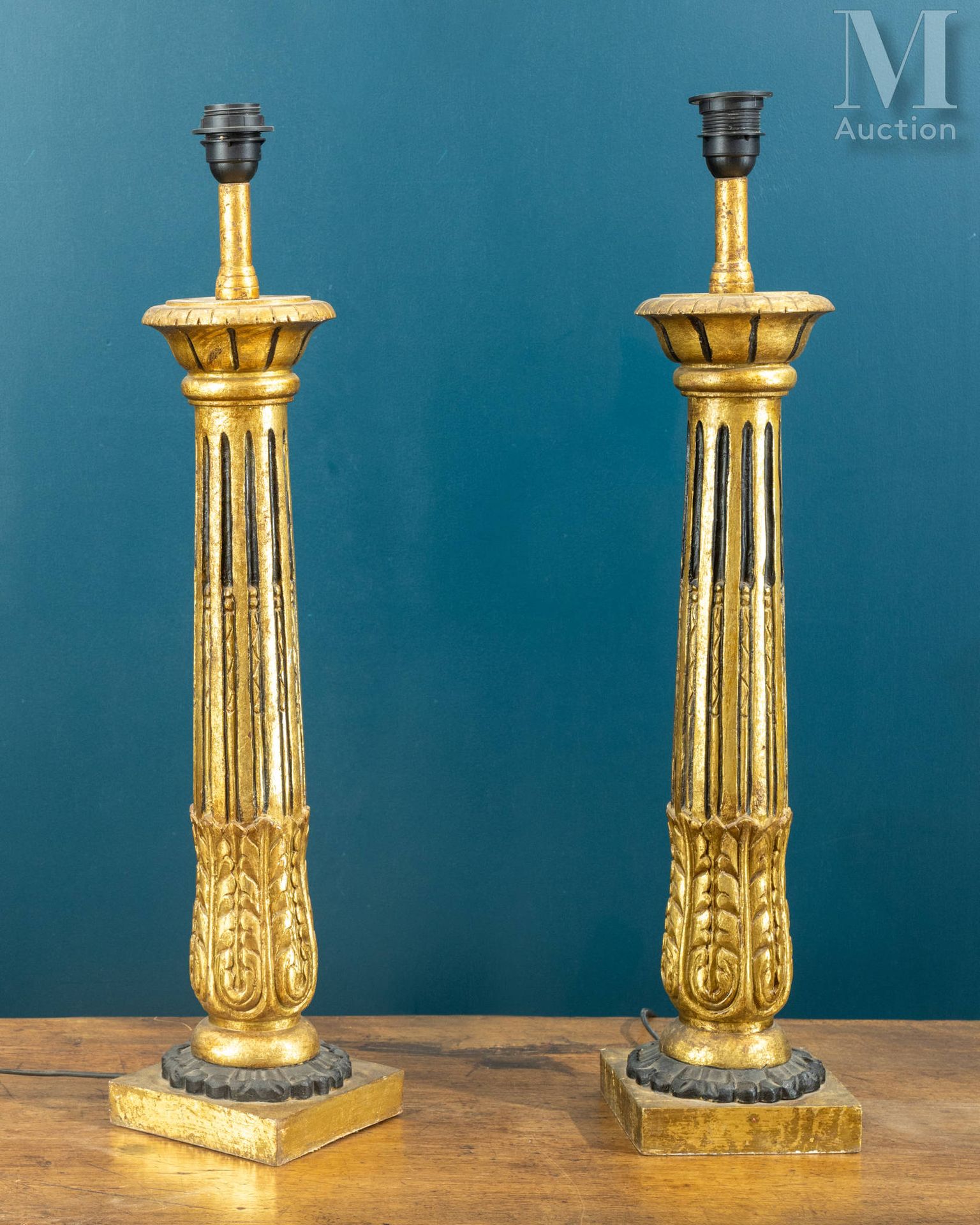 Paire de pieds de lampe en bois doré Ein Paar säulenförmiger, kannelierter und g&hellip;