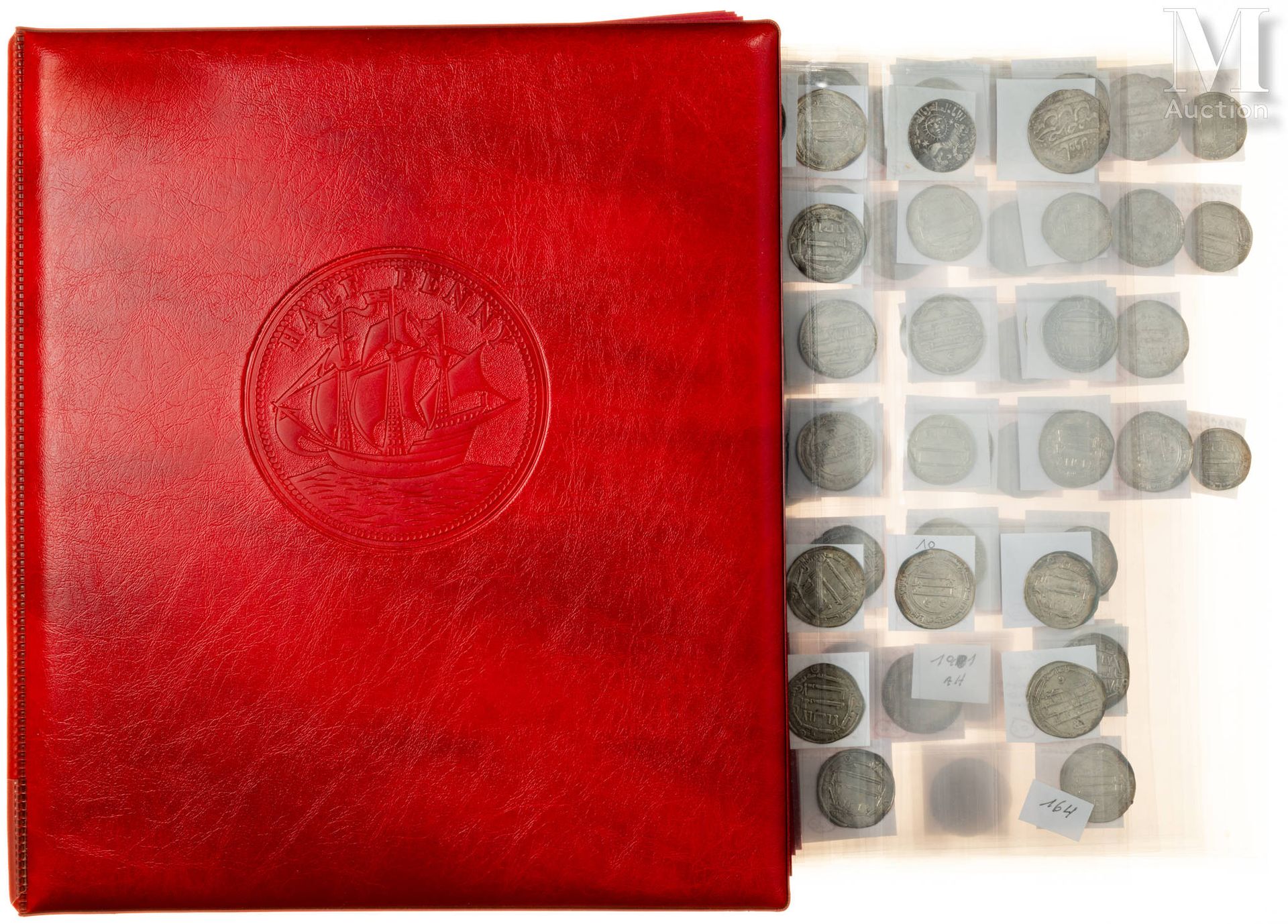 Califat Abbasside - Very important lot of one hundred silver dirhams in a binder&hellip;