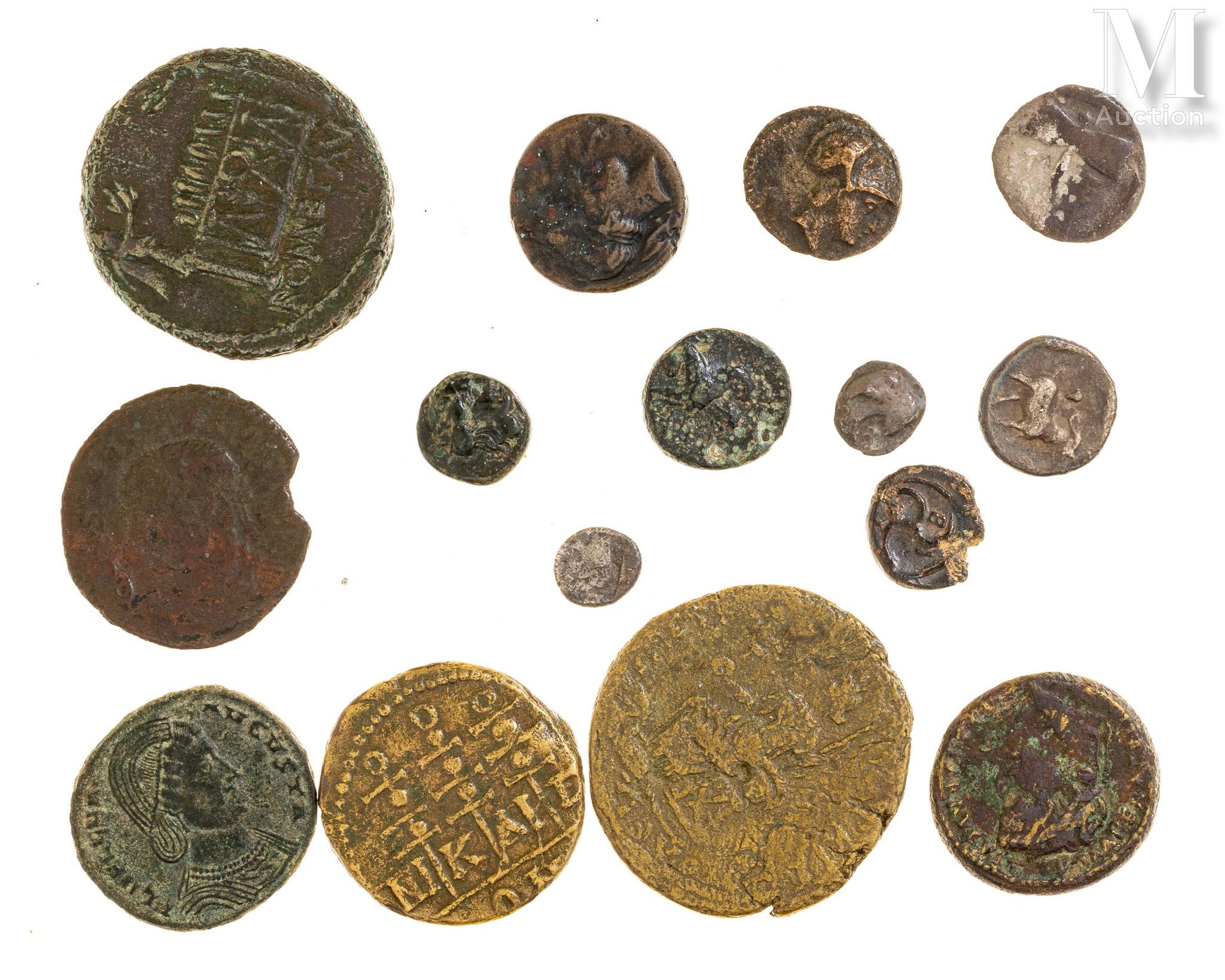 Divers - Lotto di varie monete di piccolo taglio, tra cui bronzi romani, oboli e&hellip;