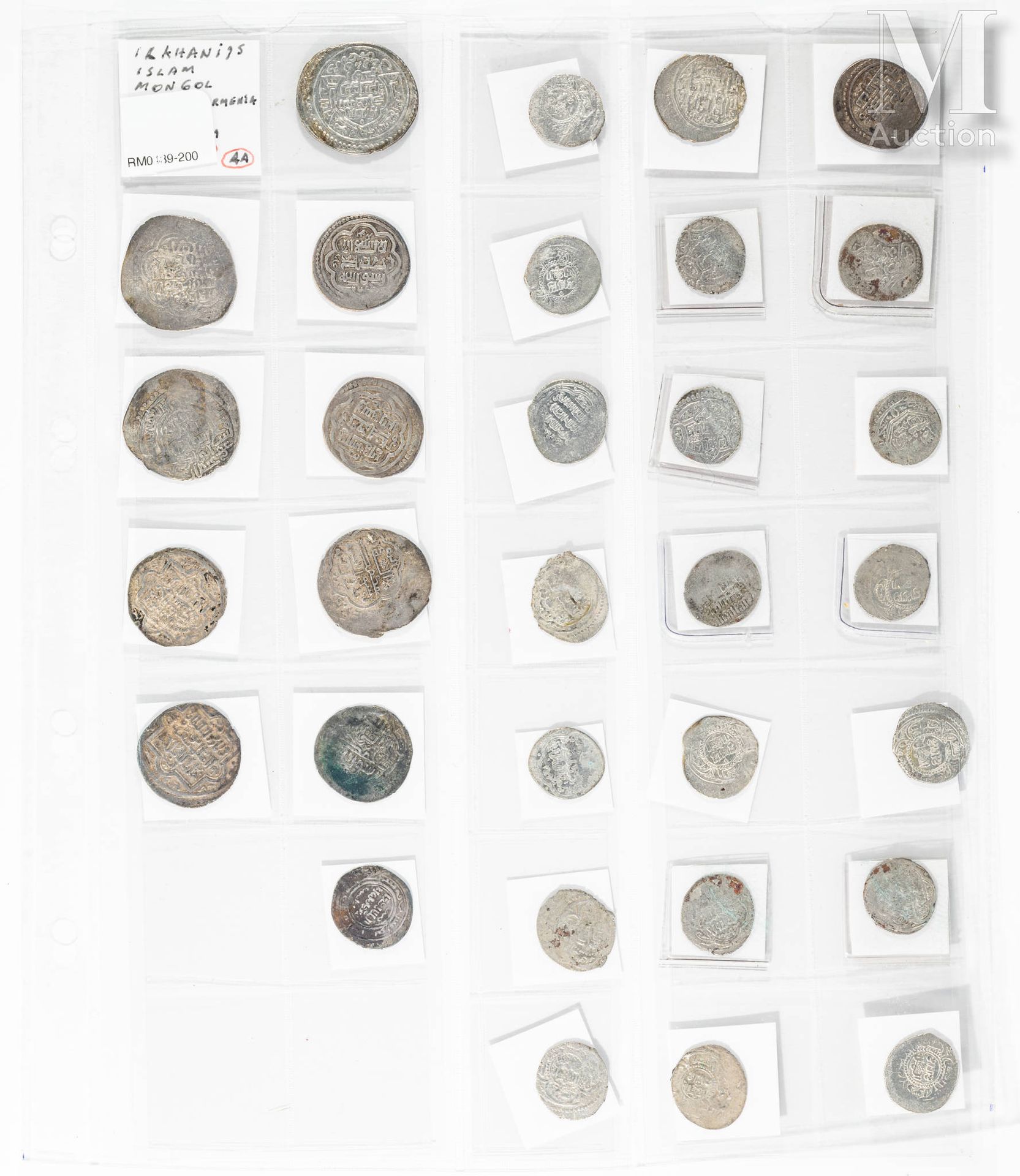 Perse - Ilkhanides Lot de trente et une monnaies en argent comprenant des 2 dirh&hellip;