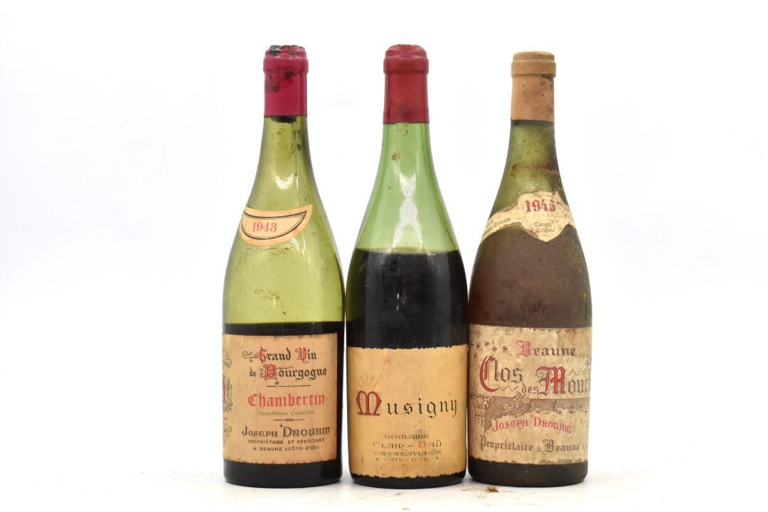 Réunion de 3 bouteilles de la Côte de Nuits comprenant : - 1 bouteille de Musign&hellip;