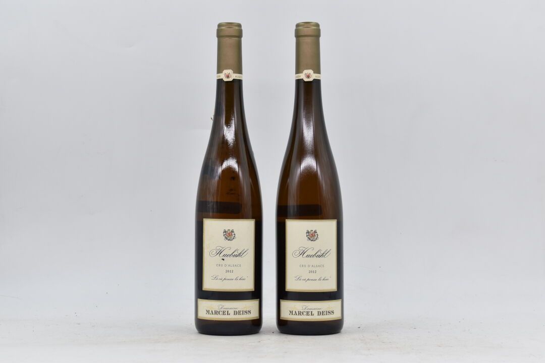 Null 2瓶 阿尔萨斯 liquoreux "Huebuhl" 2012, Domaine Marcel Deiss
胶囊下的水平为-0,5厘米。