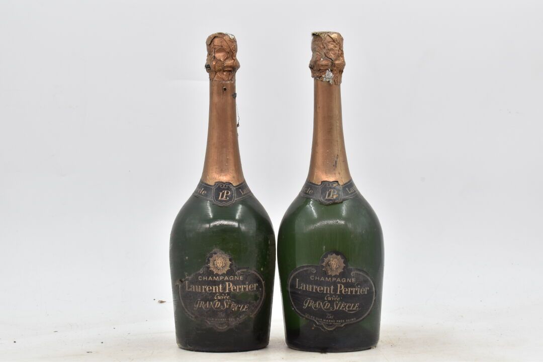 Null 2 bottles of Laurent PERRIER champagne. Cuvée Grand siècle.