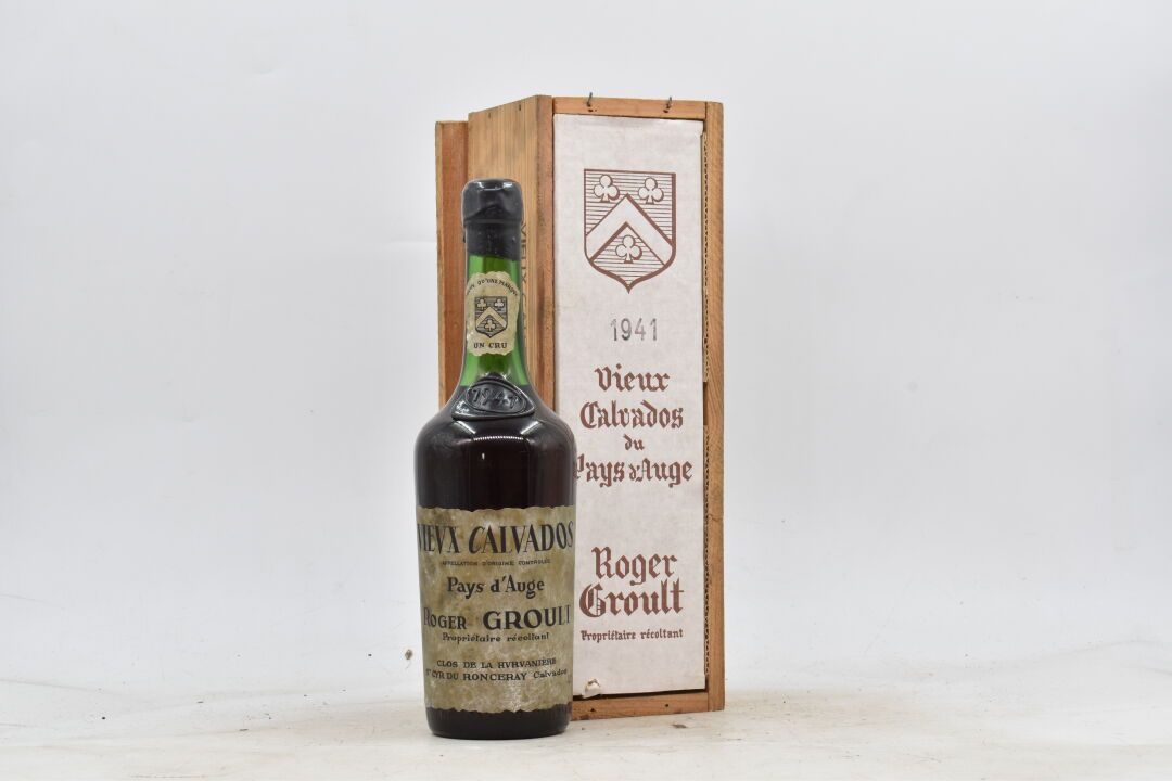 Null 1 Flasche Vieux Calvados du Pays d'Auge 1941, Roger Groult. 
In originaler &hellip;