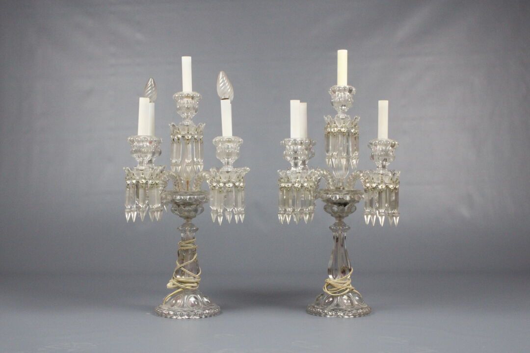 Null BACCARAT. 
Pair of crystal candlesticks with pampilles with five arms of li&hellip;