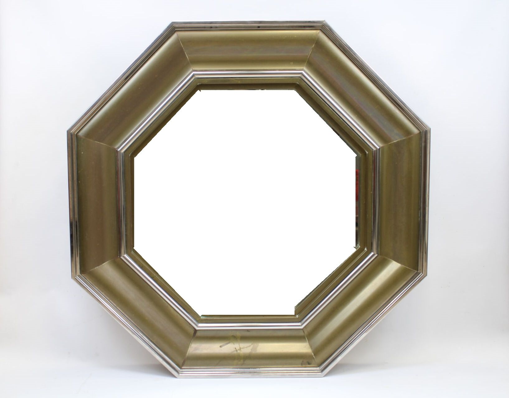 Null JANSEN.
Gran espejo hexagonal de latón y metal cromado.
Dimensiones : 108.5&hellip;