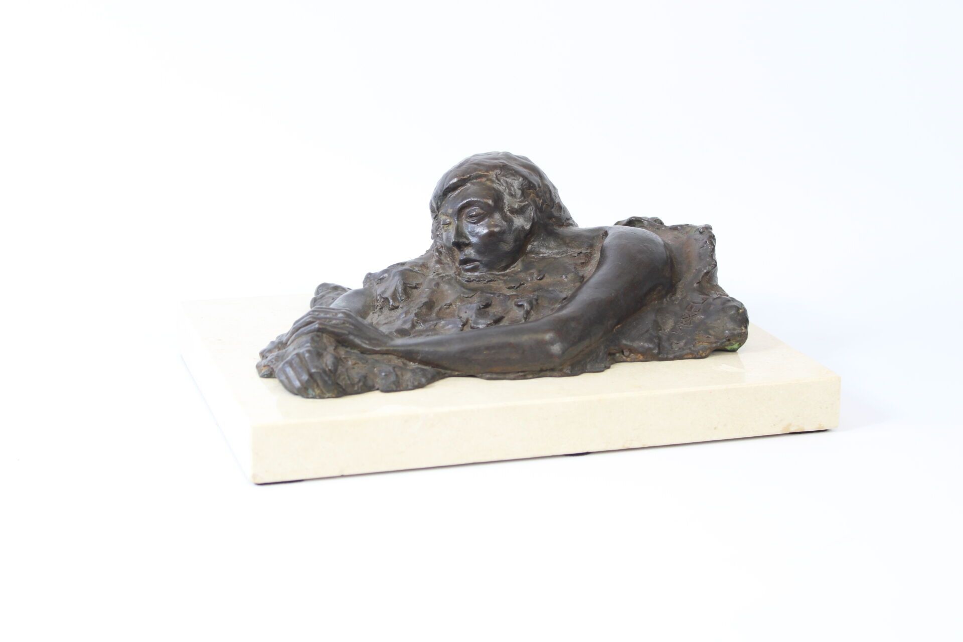 Null Luis MAPELLI CAFFARENA (XX).
Femme allongée, bronze sur socle en marbre. Si&hellip;