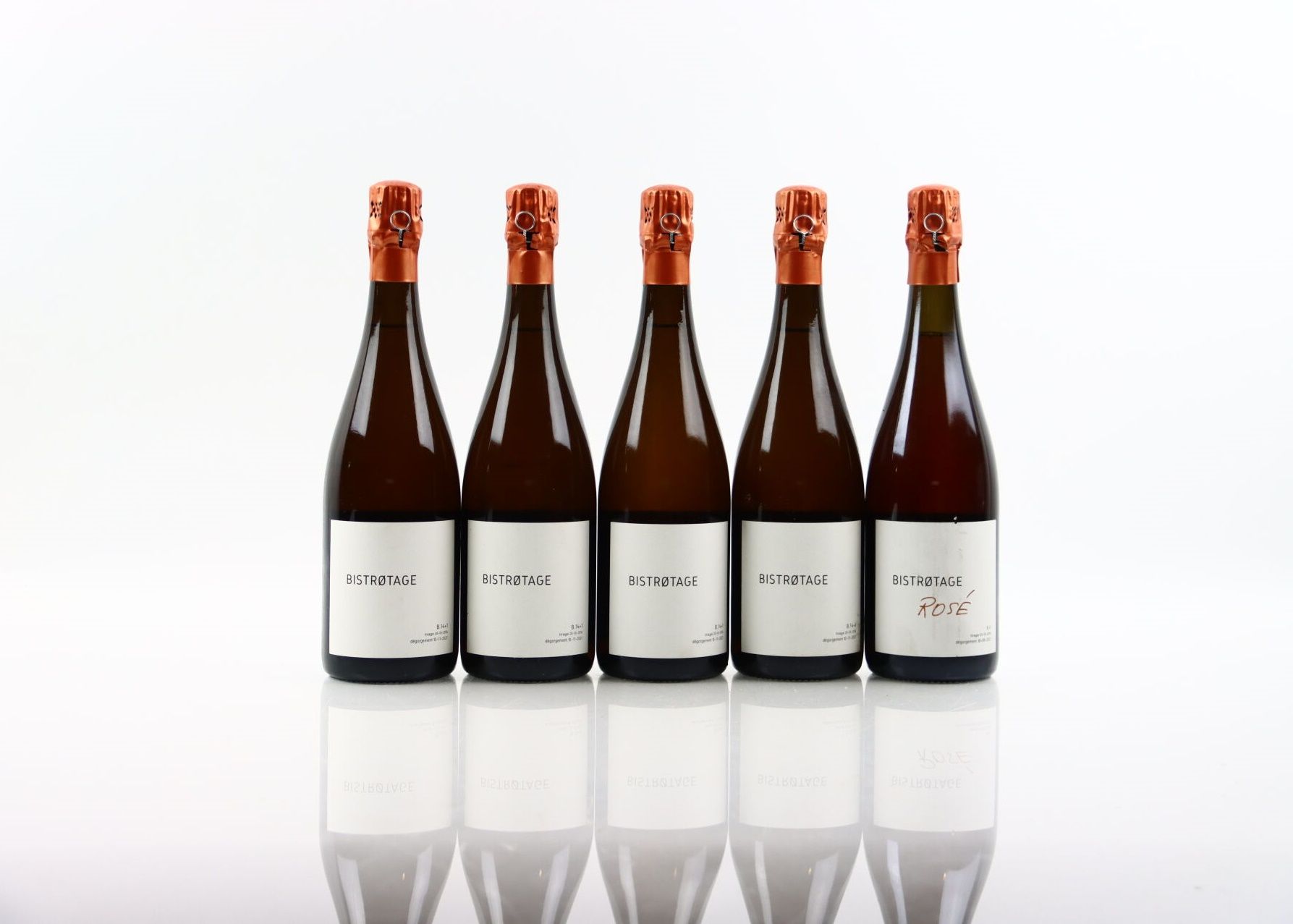 Null 5 bouteilles de CHAMPAGNE "Bistrotage" Extra Brut dont un rosé par François&hellip;