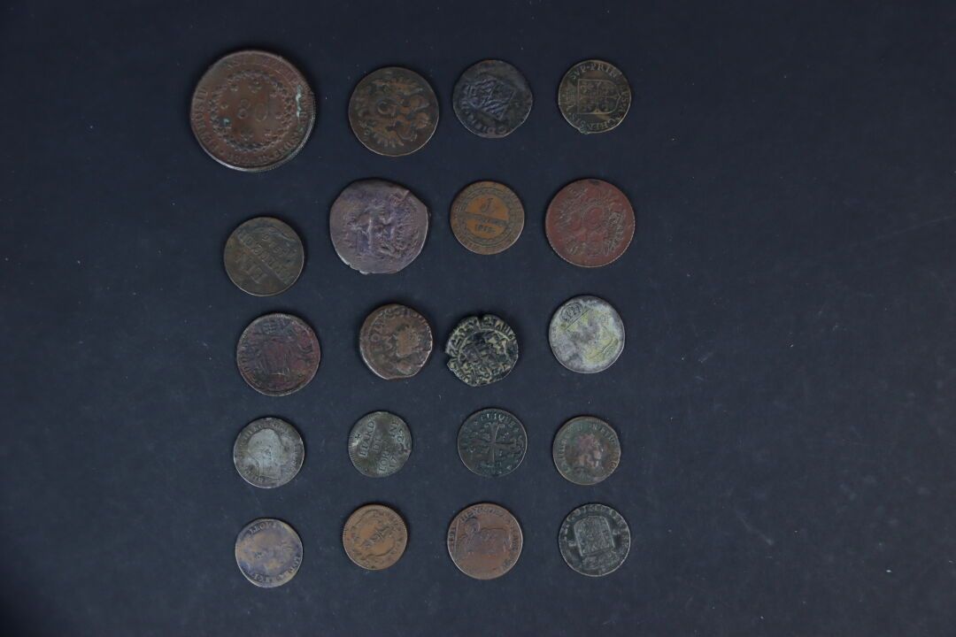 Null Various. Lot Of 20 Miscellaneous Copper And Billon Coins. Various states.

&hellip;