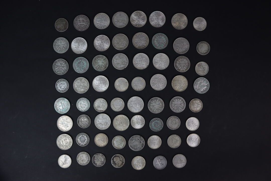Null Francia+varie. Lotto di monete d'argento 0,835 peso 405 G.

CONSULENTE : Si&hellip;