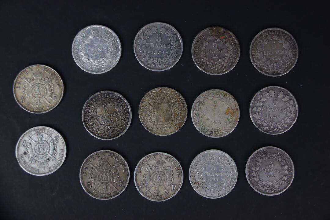 Null 法国。一批14个5法郎的硬币，主要是19世纪的。路易-菲利普 各个国家。

顾问：Pierre-Luc SWIRSKY先生
