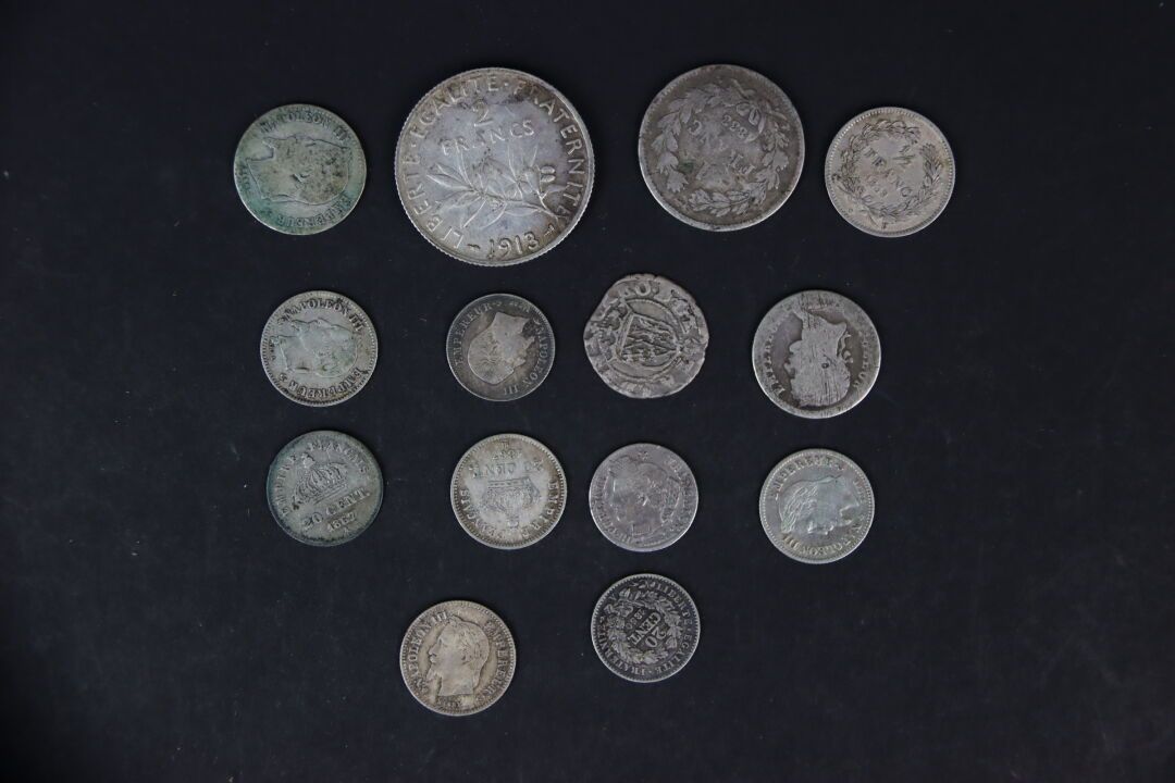 Null 法国。一组14枚银质师团硬币。各种状态。

顾问: Pierre-Luc SWIRSKY先生