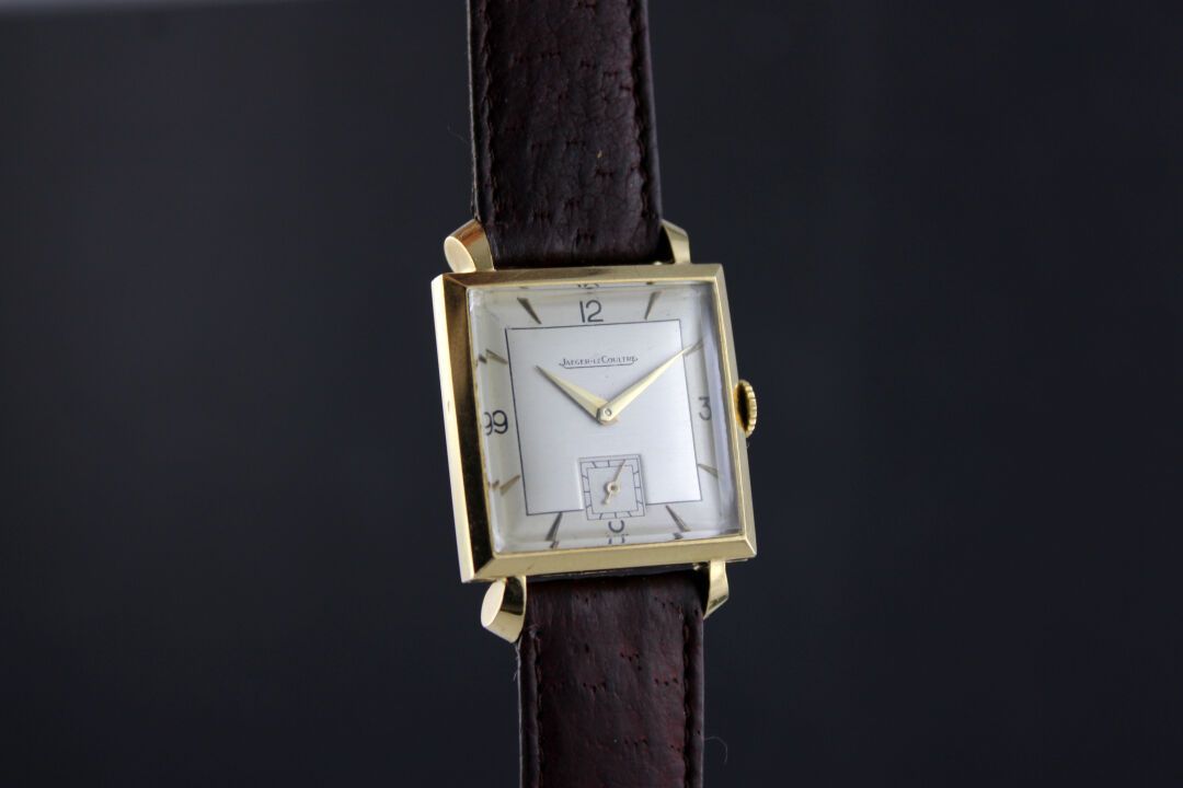 Null JAEGER-LECOULTRE 
Bracelet watch in 18k yellow gold. Square case. Pressure &hellip;