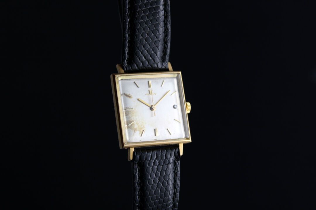 Null JAEGER-LECOULTRE 
Armbanduhr aus 18k Gelbgold. Quadratisches Gehäuse. Boden&hellip;