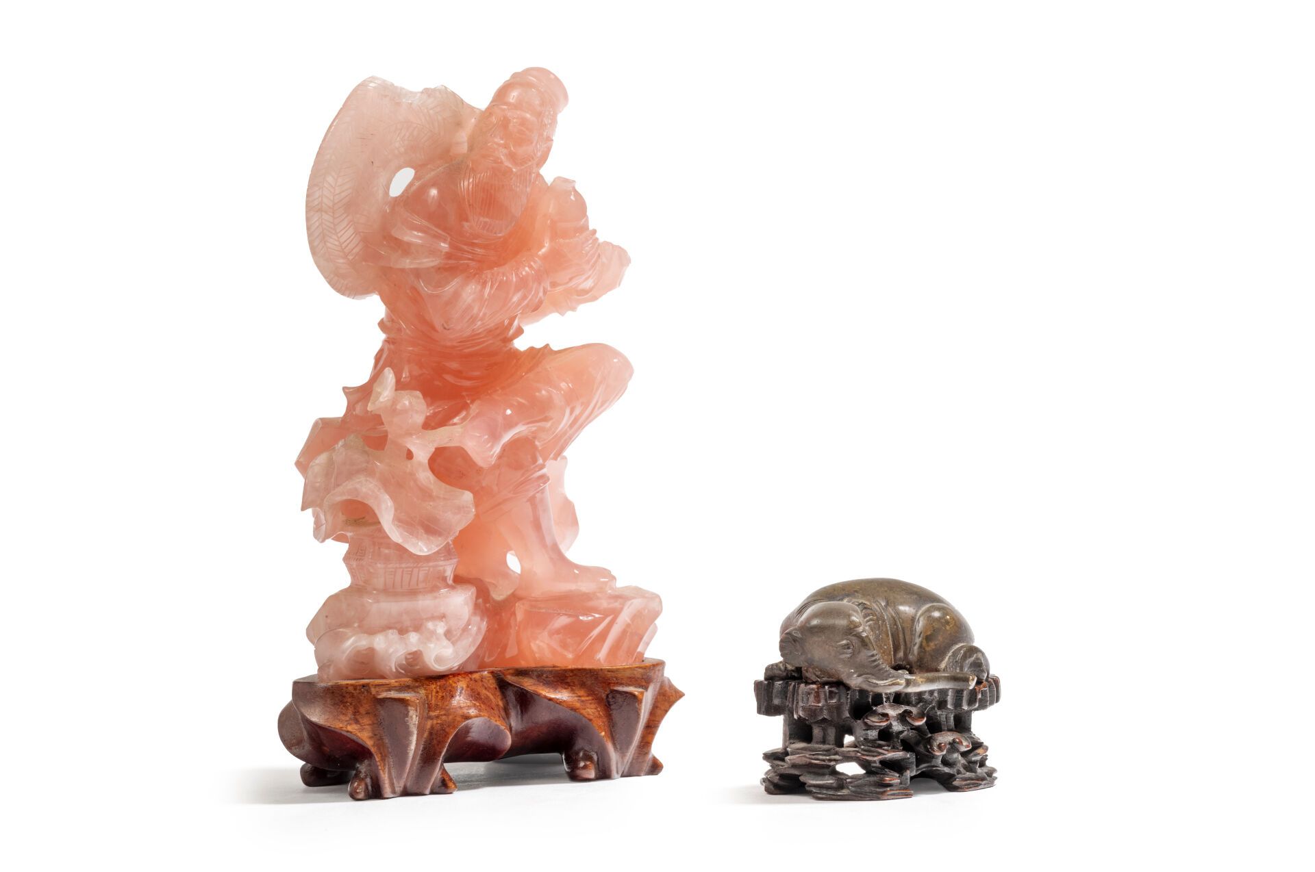 Null CHINE, XXe SIÈCLE
Lot comprenant trois sujets sculptés dont l'un en quartz &hellip;
