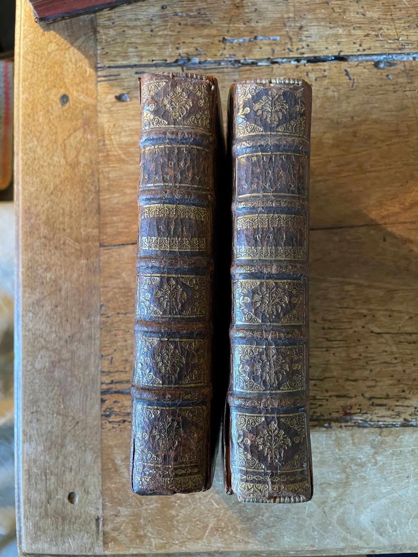 Null [LA FONTAINE] 塞内加的书信。已故M. Pintrel的新译本。德拉方丹先生的指导下修订和印制的。巴黎，巴尔宾，1681年，2卷12开本，&hellip;