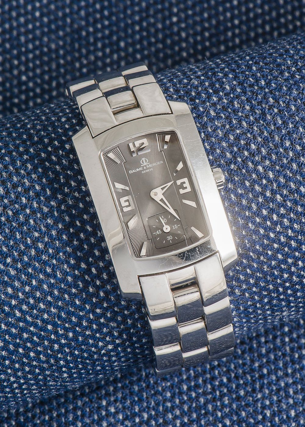 BAUME & MERCIER, vers 2000 Hampton Milleis rectangular curvex steel watch with s&hellip;