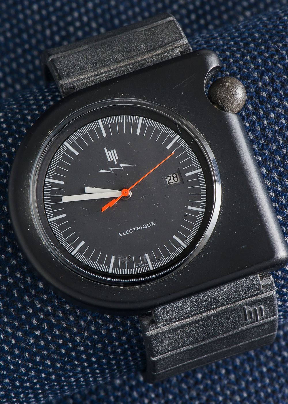 LIP – ROGER TALLON, vers 1975 Watch model Mach 2000 ref. 43770, the asymmetrical&hellip;
