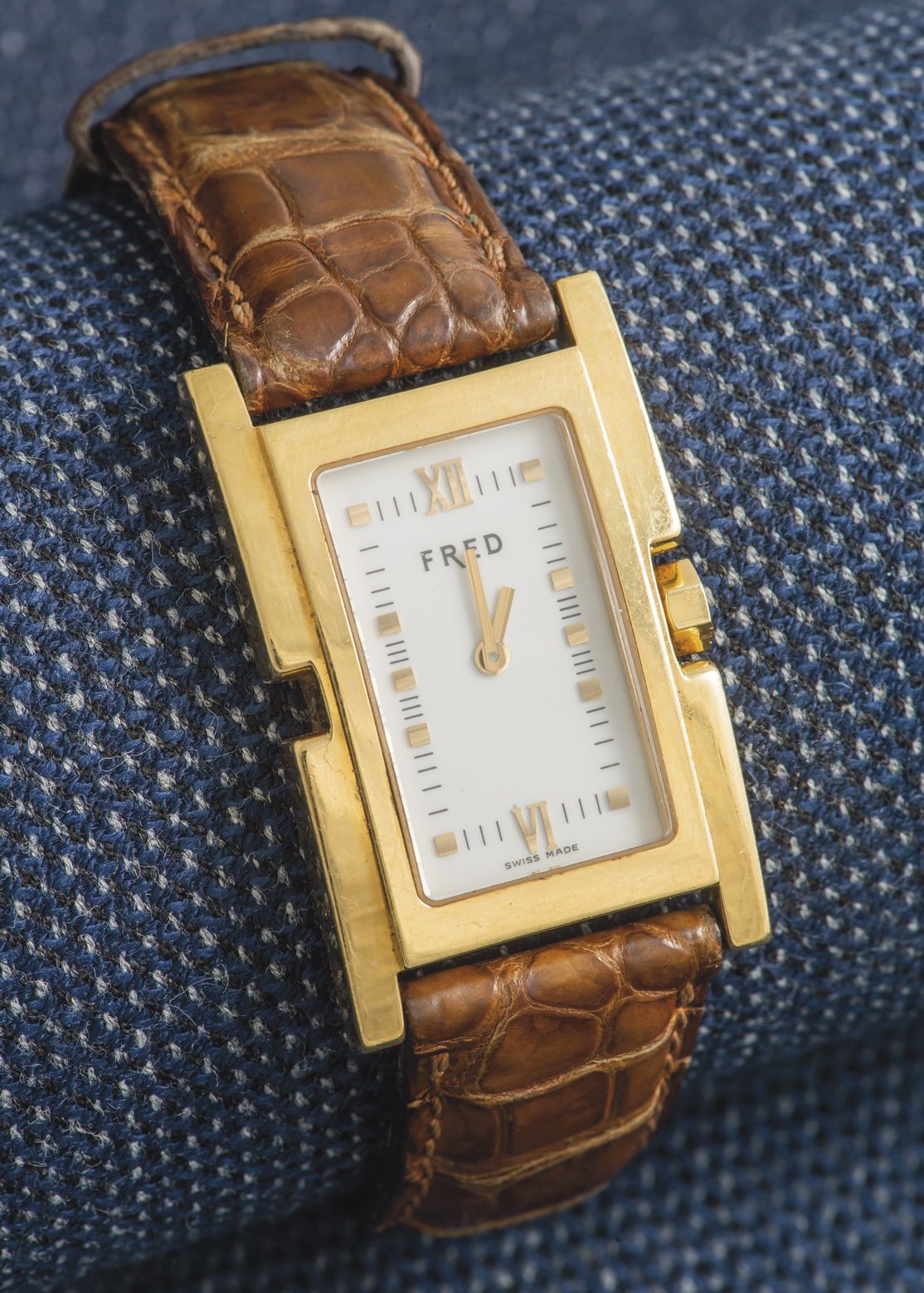 FRED Klassische Uhr der Linie 36, rechteckiges Gehäuse aus 18 Karat Gelbgold (75&hellip;
