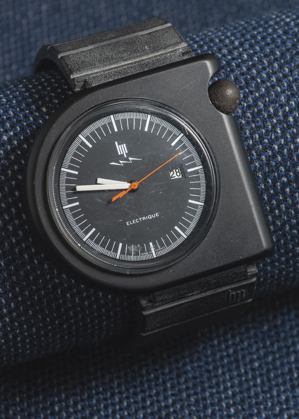 LIP – ROGER TALLON, vers 1975 Reloj modelo Mach 2000 ref. 43770, la caja asimétr&hellip;