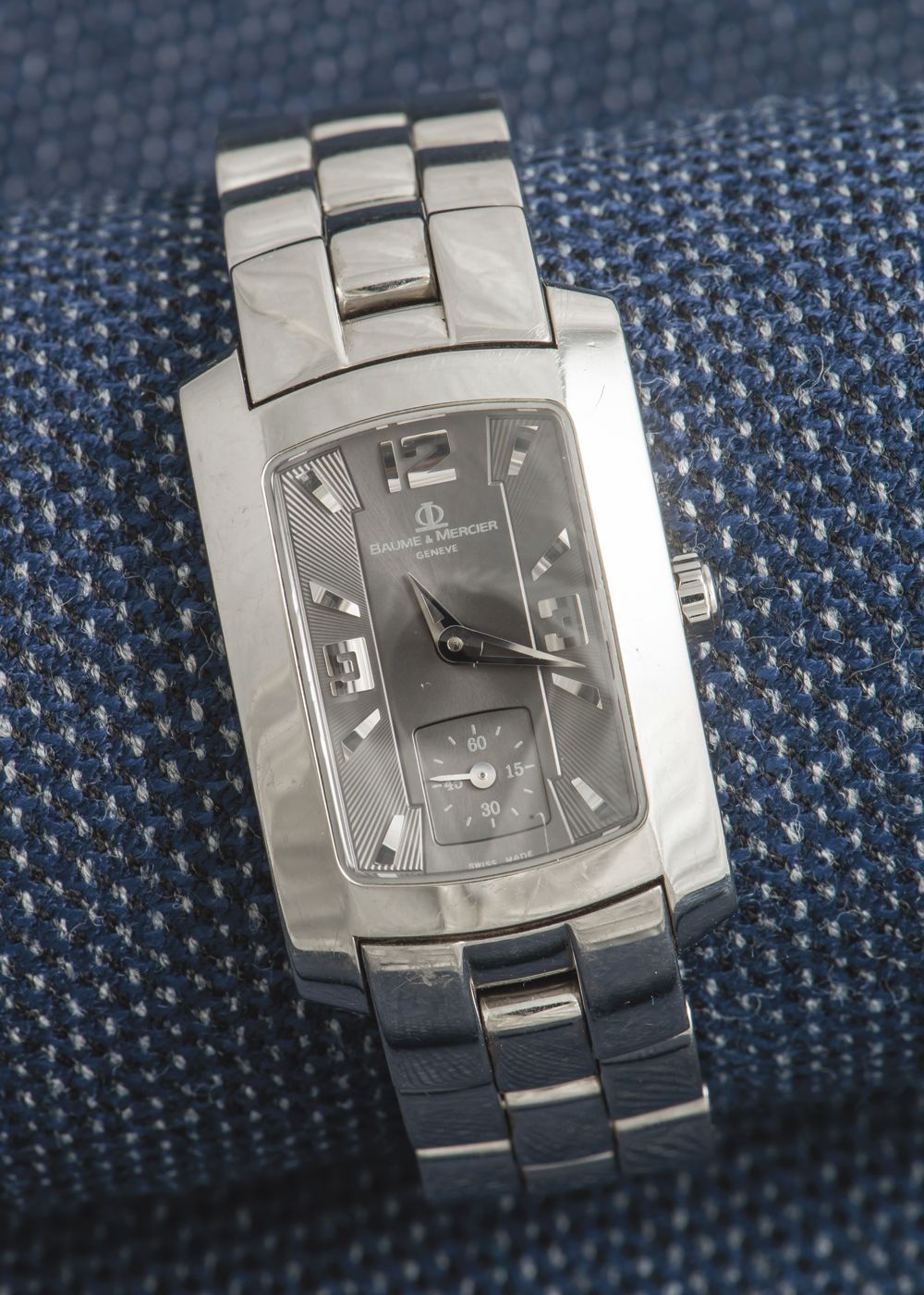 BAUME & MERCIER, vers 2000 Orologio Hampton Milleis rettangolare in acciaio curv&hellip;