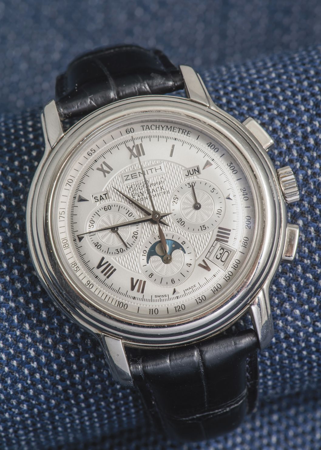 ZENITH, vers 2006 Chronomaster chronograph ref: 03 1240 4001，具有月相和飞返复杂功能。圆形精钢表壳，&hellip;