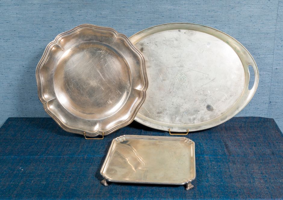 Null Silver lot (925 thousandths) including a round dish with scalloped edges, a&hellip;