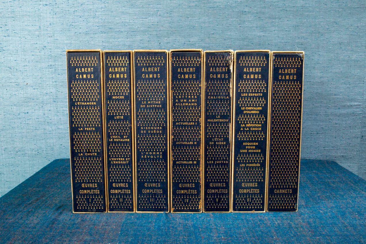 CAMUS. CAMUS. Gesammelte Werke.

Paris, Sauret, 1962, 7 Bände in 4 Broschüren in&hellip;